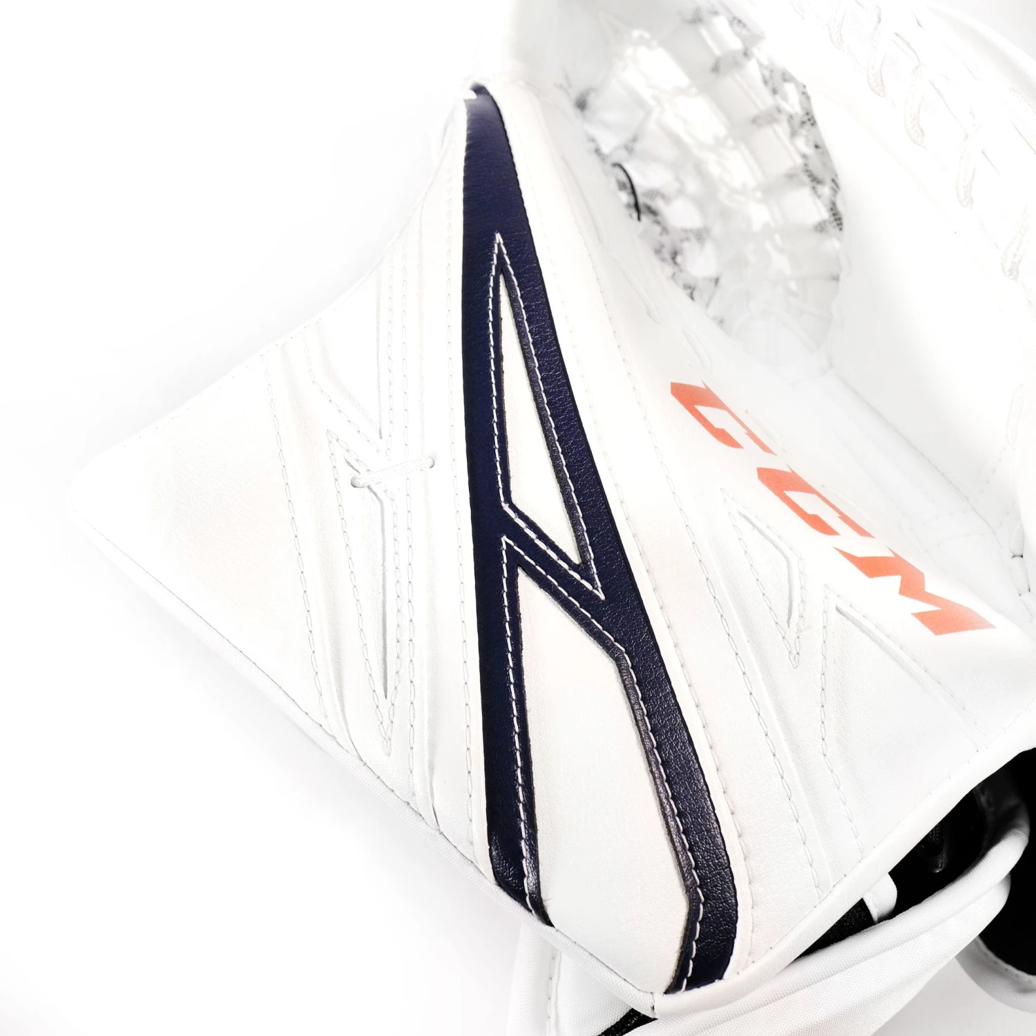 CCM Extreme Flex 4 Pro Stock Senior Goalie Catcher - Stuart Skinner 5 CCM Extreme Flex 4 Pro Stock Senior Goalie Catcher - Stuart Skinner - Image 3