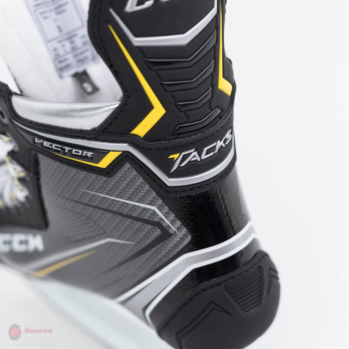 CCM Tacks Vector Senior Hockey Skates (2018) 7 CCM Tacks Vector Senior Hockey Skates (2018) - Image 5